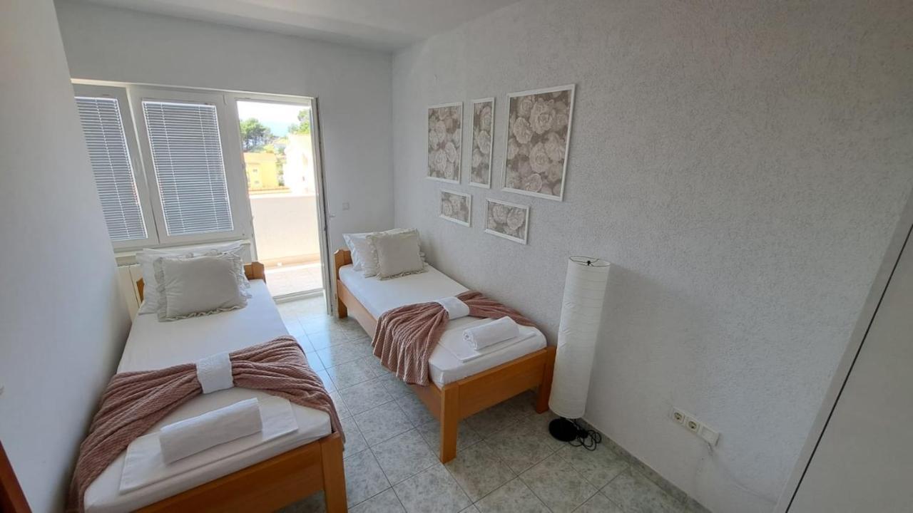 Apartments Duće Екстериор снимка