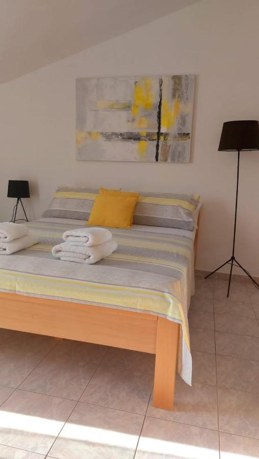Apartments Duće Екстериор снимка